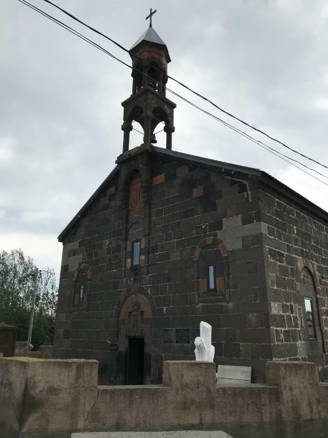 Hotel Triumph Ninotsminda Екстериор снимка